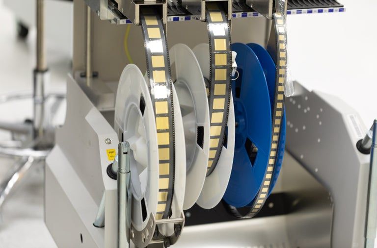 oh my god twitter doesn’t include alt text from images in their API